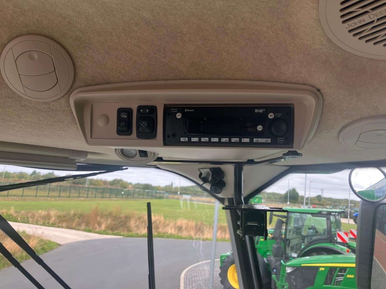 John Deere S785 HM - Moissonneuse-batteuse: photos 4 John Deere S785 HM - Moissonneuse-batteuse: photos 4