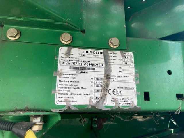 Moissonneuse-batteuse John Deere T670: photos 13