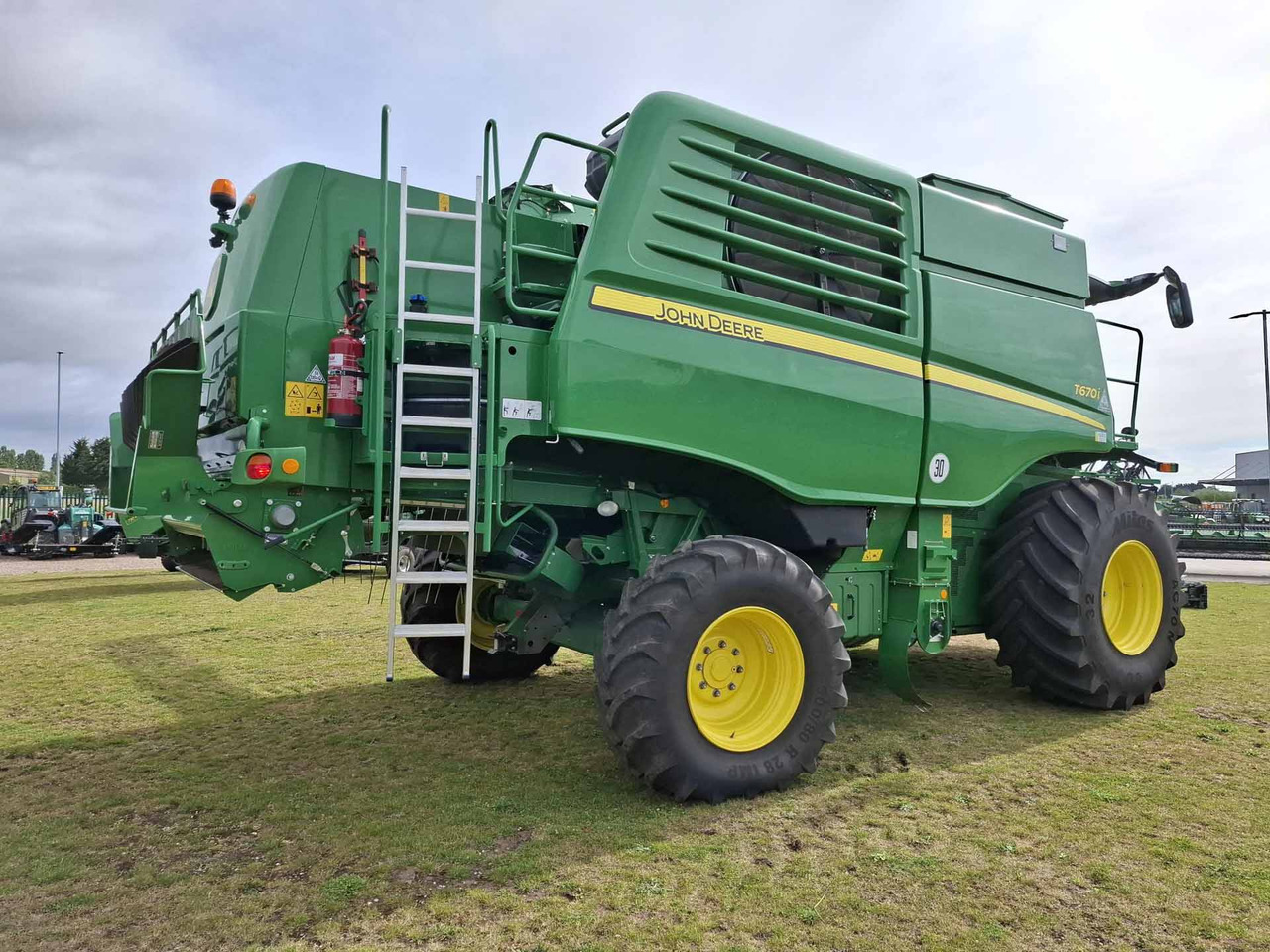 John Deere T670 - Moissonneuse-batteuse: photos 4 John Deere T670 - Moissonneuse-batteuse: photos 4
