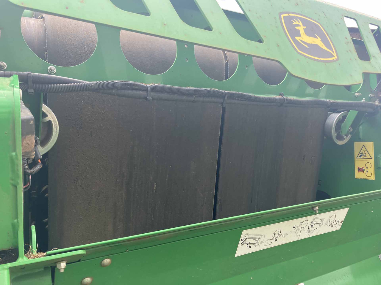 John Deere V451R - Matériel de fenaison: photos 4 John Deere V451R - Matériel de fenaison: photos 4