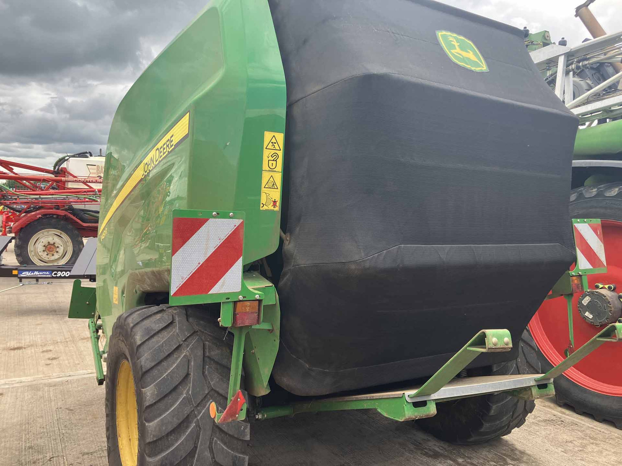 John Deere V451R - Matériel de fenaison: photos 2 John Deere V451R - Matériel de fenaison: photos 2