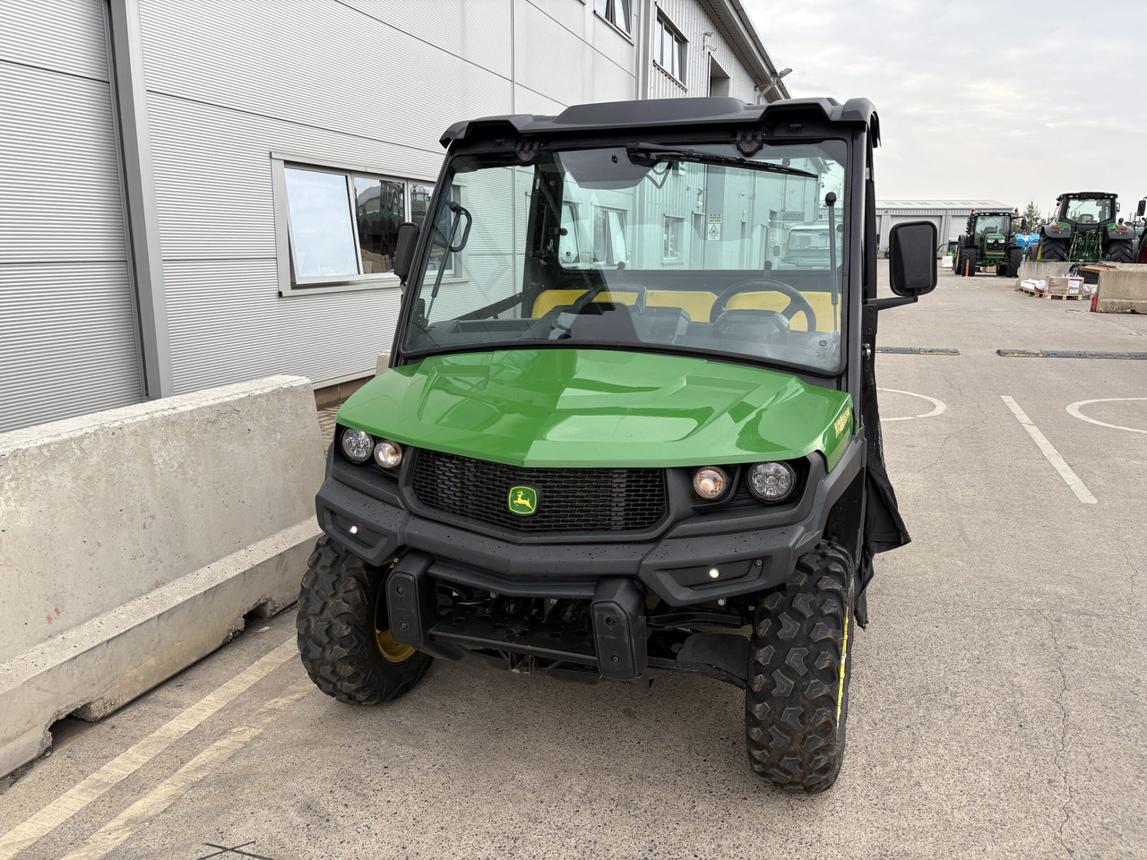 John Deere XUV865M Gator - Quadricycle: photos 2 John Deere XUV865M Gator - Quadricycle: photos 2