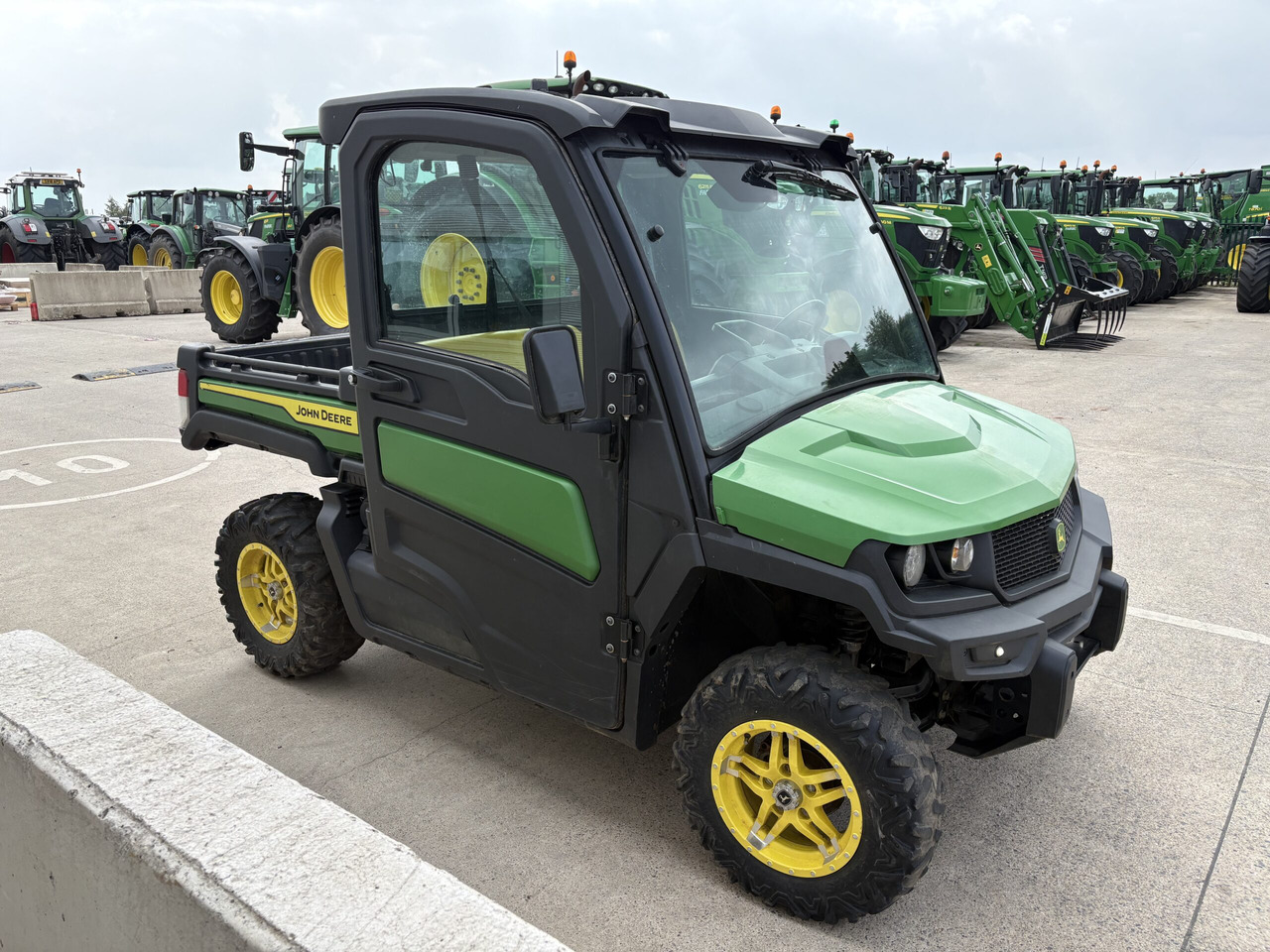 John Deere XUV865M Gator - Quadricycle: photos 2 John Deere XUV865M Gator - Quadricycle: photos 2