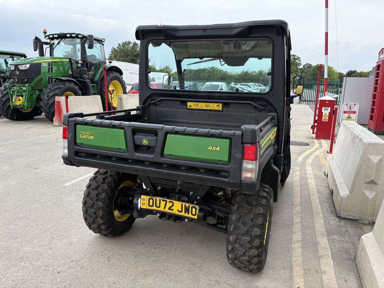 John Deere XUV865M Gator - Quadricycle: photos 4 John Deere XUV865M Gator - Quadricycle: photos 4