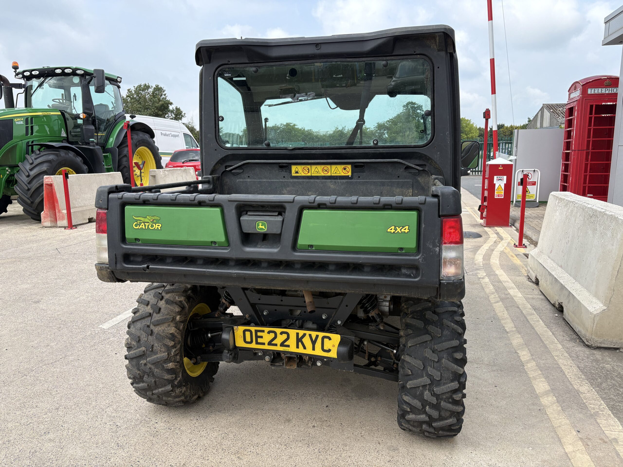 John Deere XUV865M Gator - Quadricycle: photos 4 John Deere XUV865M Gator - Quadricycle: photos 4
