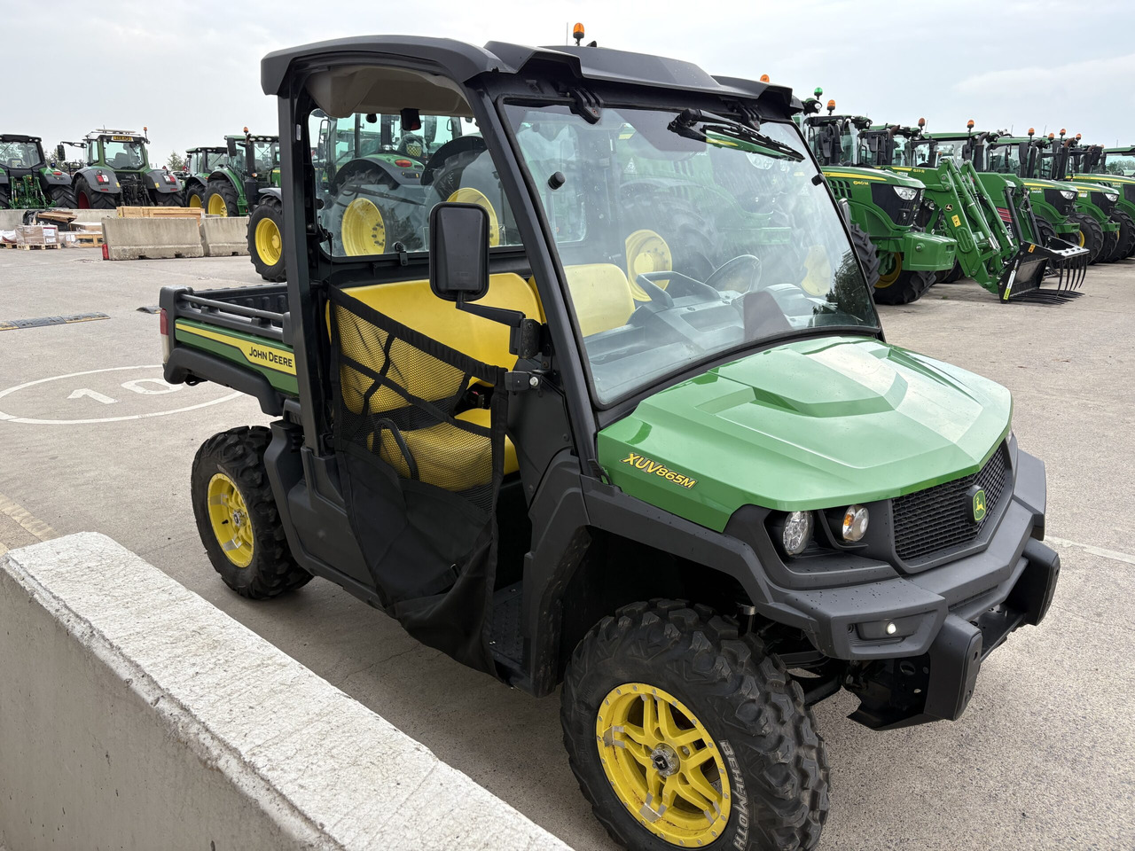 John Deere XUV865M Gator - Quadricycle: photos 3 John Deere XUV865M Gator - Quadricycle: photos 3