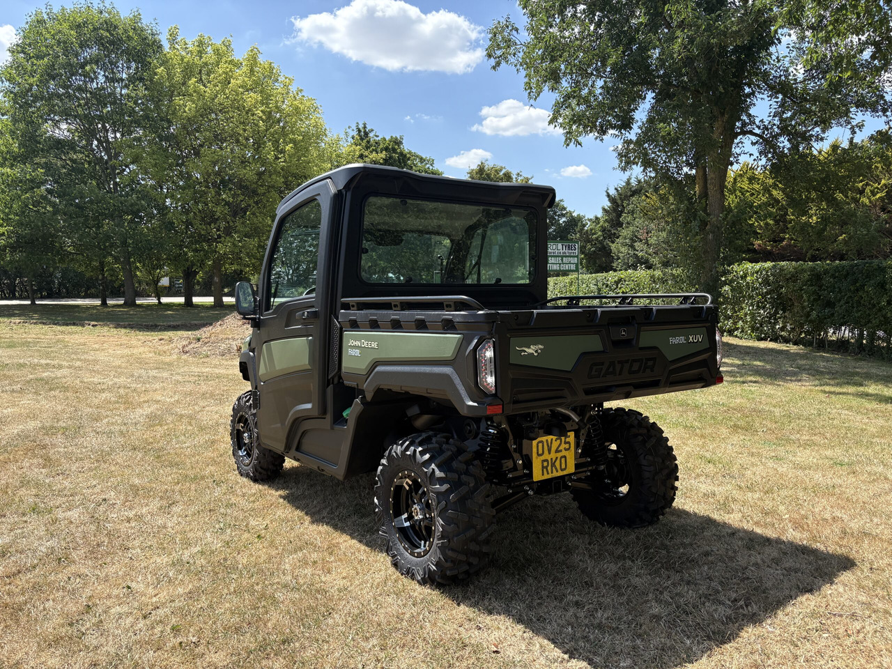 John Deere XUV875M Gator - Quadricycle: photos 4 John Deere XUV875M Gator - Quadricycle: photos 4