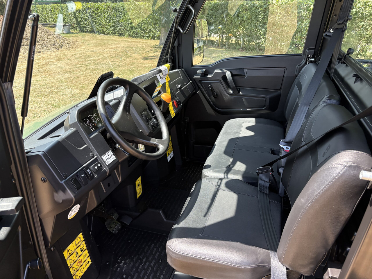 John Deere XUV875M Gator - Quadricycle: photos 4 John Deere XUV875M Gator - Quadricycle: photos 4