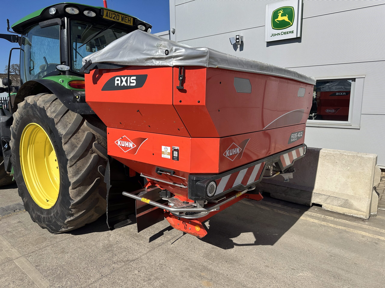 Kuhn Axis 40.2 M-EMC-W - Distributeur d'engrais: photos 1 Kuhn Axis 40.2 M-EMC-W - Distributeur d'engrais: photos 1