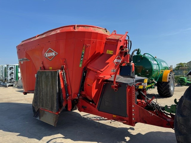 Kuhn Profile 18.2DS - Mélangeuse: photos 1 Kuhn Profile 18.2DS - Mélangeuse: photos 1