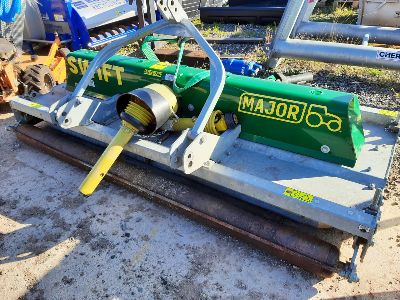 Major Swift 240 Roller Mower - Motofaucheuse: photos 1 Major Swift 240 Roller Mower - Motofaucheuse: photos 1