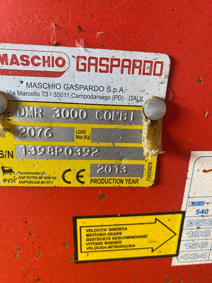 Maschio Alitalia 3mtr drill with 3mtr Power Harrow - Combiné de semis: photos 4 Maschio Alitalia 3mtr drill with 3mtr Power Harrow - Combiné de semis: photos 4