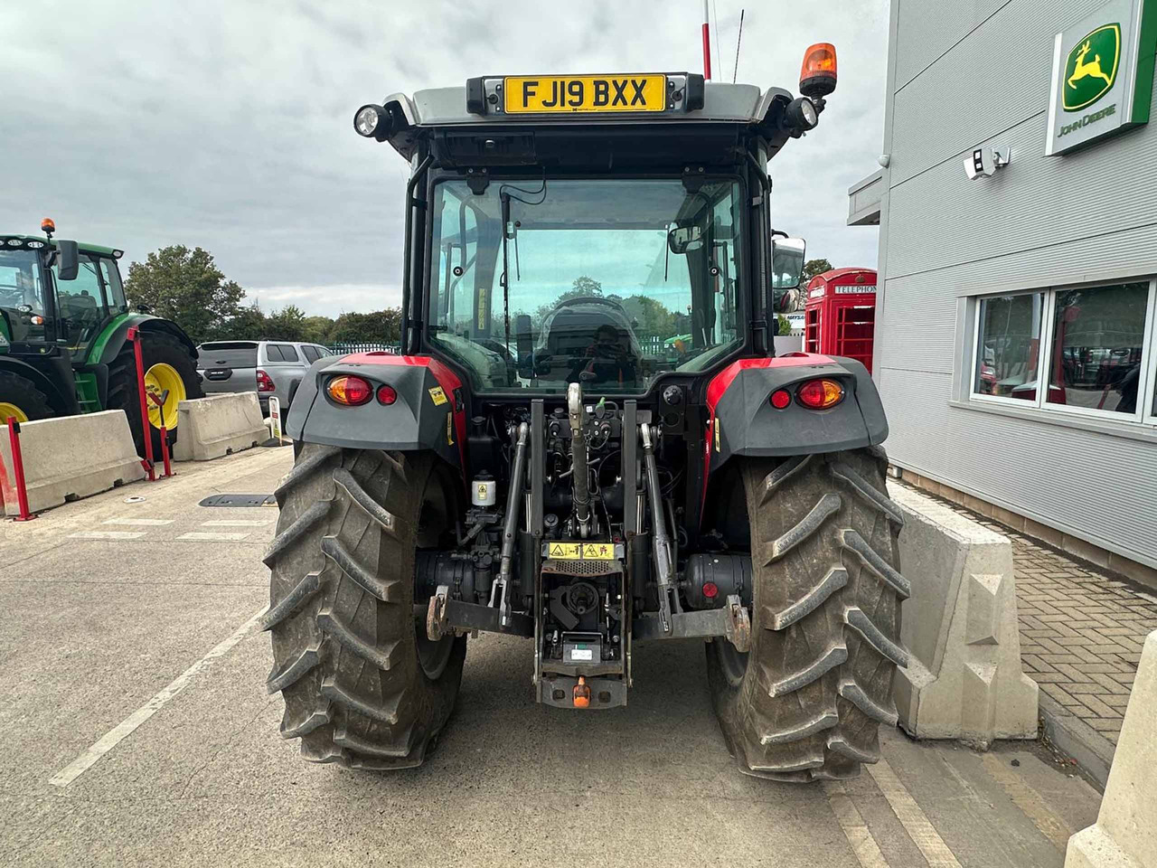 Massey Ferguson 4709 - Tracteur agricole: photos 4 Massey Ferguson 4709 - Tracteur agricole: photos 4