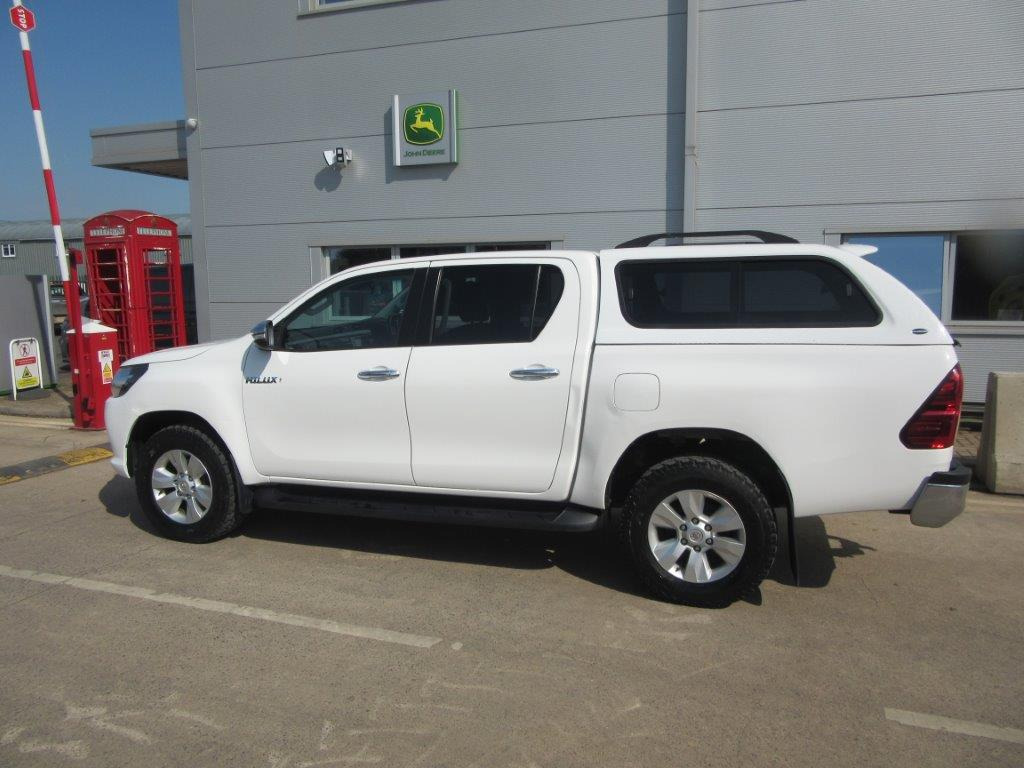 TOYOTA HILUX ICON D-4D 4WD DOUBLE CAB - Pick-up: photos 4 TOYOTA HILUX ICON D-4D 4WD DOUBLE CAB - Pick-up: photos 4
