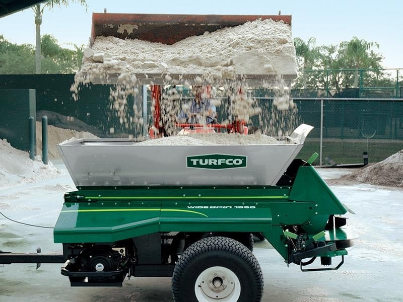 Turfco Towed 1550 WideSpin Broadcast Topdresser - Matériel de jardinage: photos 3 Turfco Towed 1550 WideSpin Broadcast Topdresser - Matériel de jardinage: photos 3