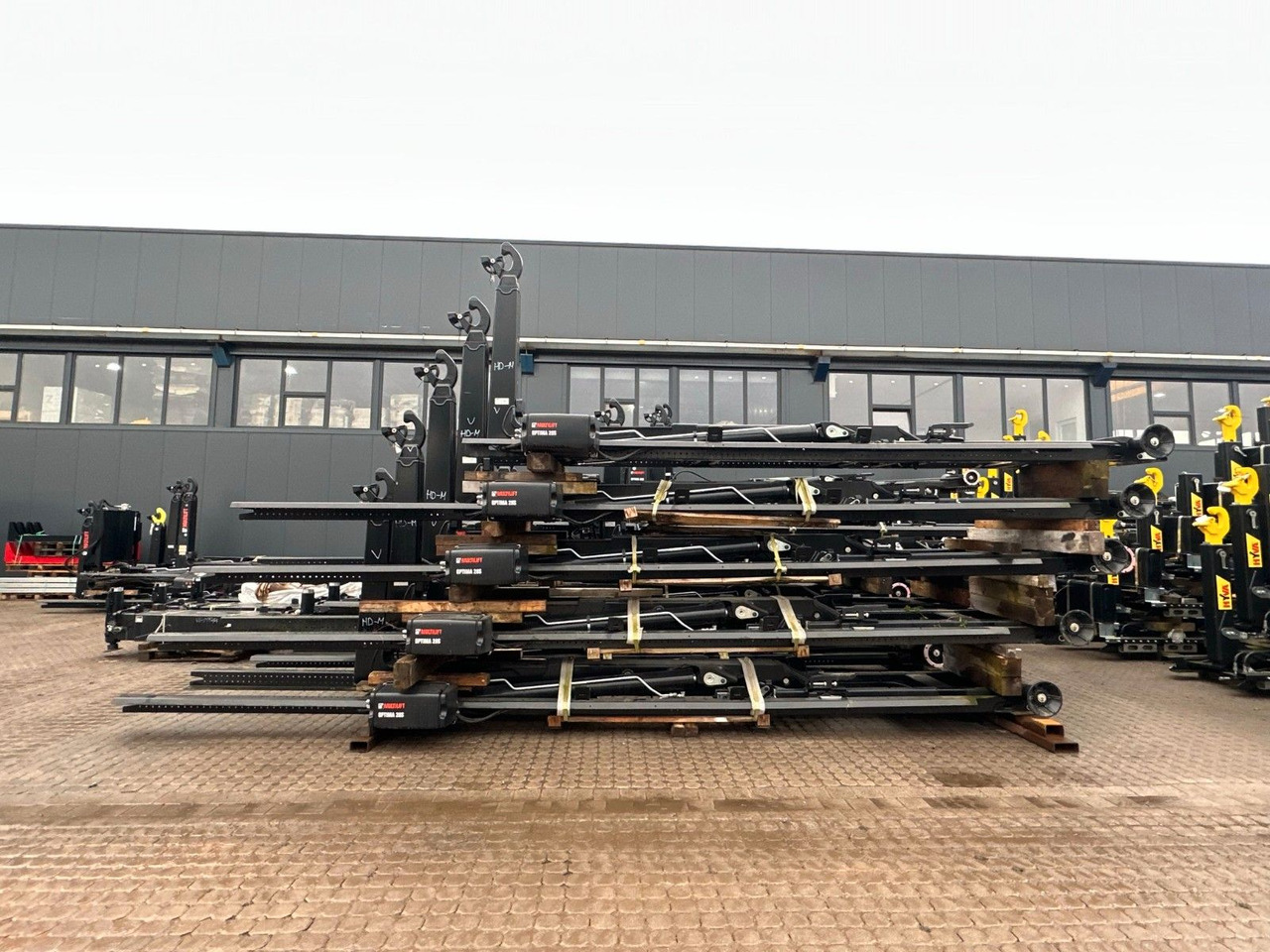 Hiab Multilift 20s56 - 25s56 - Camion ampliroll: photos 1 Hiab Multilift 20s56 - 25s56 - Camion ampliroll: photos 1