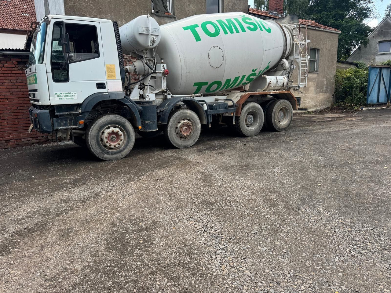 Iveco 410 EH 420 8X4 10m³ - Camion malaxeur: photos 5 Iveco 410 EH 420 8X4 10m³ - Camion malaxeur: photos 5