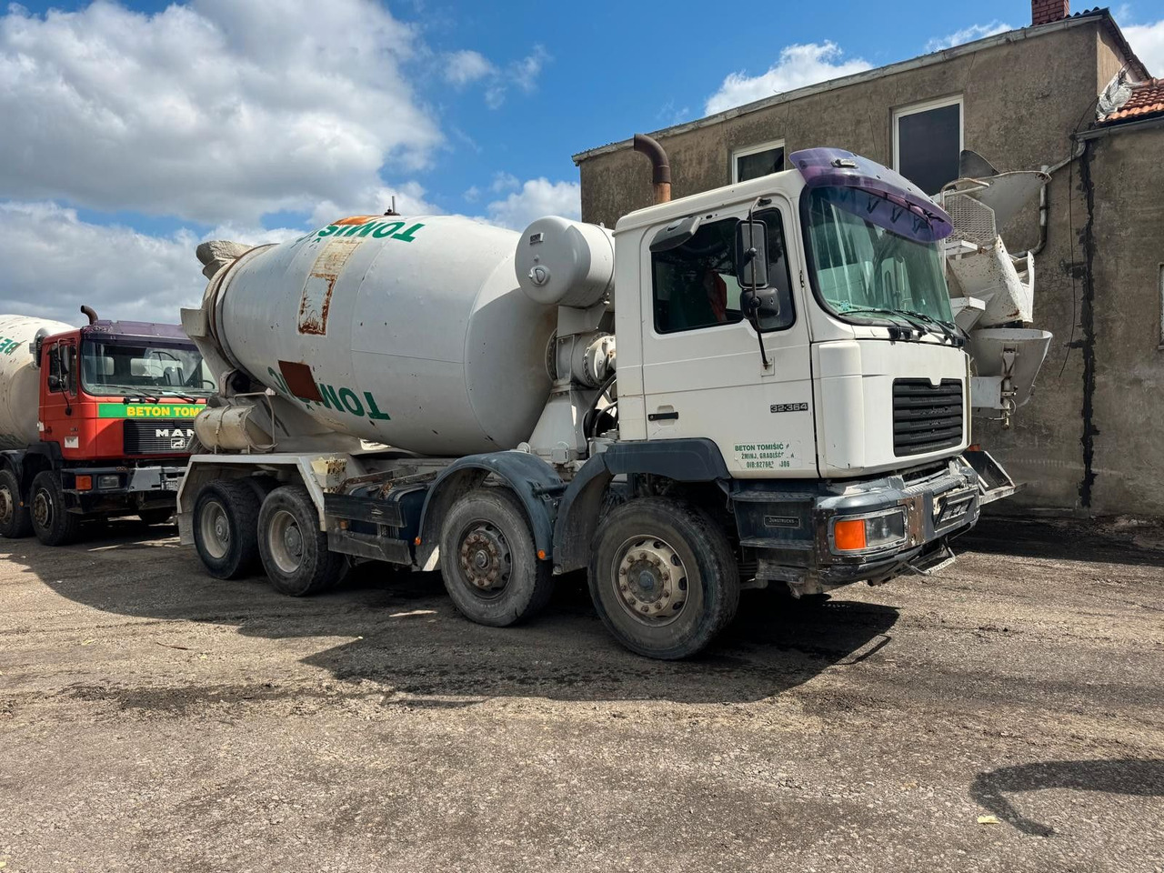 MAN 32.364 8x4 10m³ - Camion malaxeur: photos 3 MAN 32.364 8x4 10m³ - Camion malaxeur: photos 3