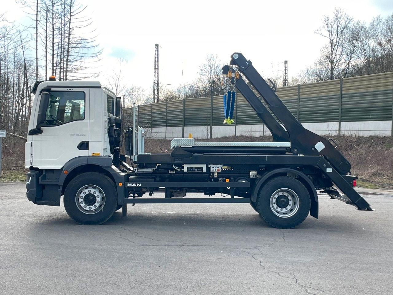 MAN TGM 18.320 4x2 Euro 6e Hyva Absetzkipper - Camion benne, Camion grue: photos 3 MAN TGM 18.320 4x2 Euro 6e Hyva Absetzkipper - Camion benne, Camion grue: photos 3