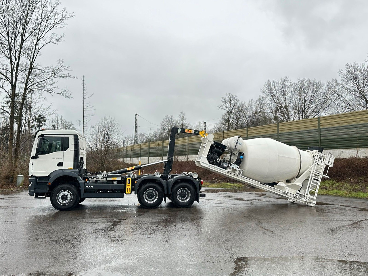 Camion ampliroll, Camion grue MAN TGS 33.440 6x4 Euro6e Abroller + Fahrmischer: photos 10