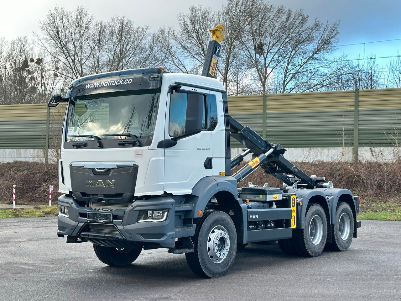 MAN TGS 33.440 6x4 Euro6e Abrollkipper Hyva - Camion ampliroll, Camion grue: photos 1 MAN TGS 33.440 6x4 Euro6e Abrollkipper Hyva - Camion ampliroll, Camion grue: photos 1