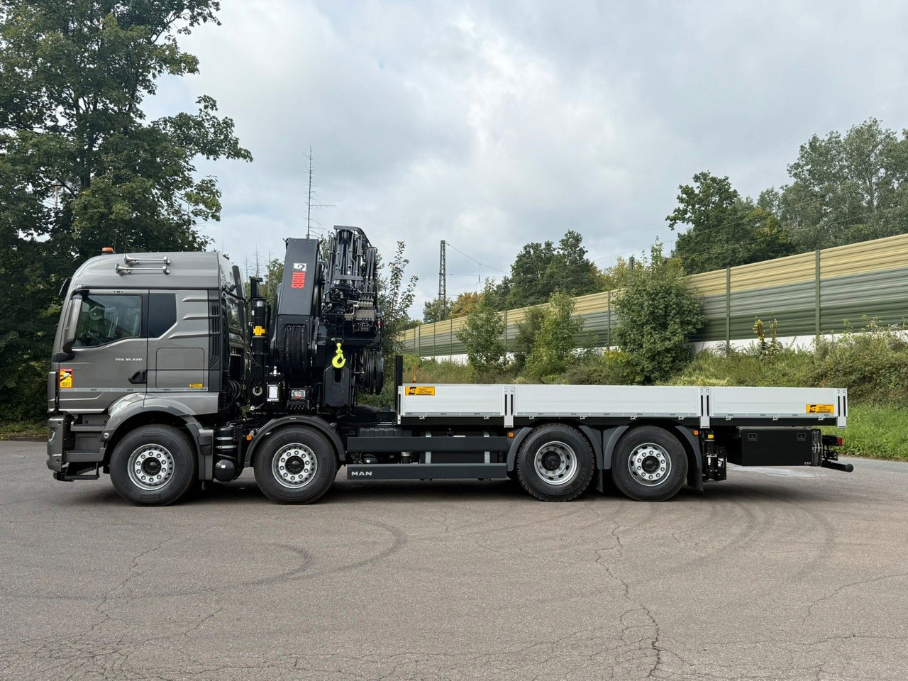 MAN TGS 35.520 8x2 BL HIAB X-HiPro858E-8 & Jib150x-6 - Camion grue: photos 3 MAN TGS 35.520 8x2 BL HIAB X-HiPro858E-8 & Jib150x-6 - Camion grue: photos 3