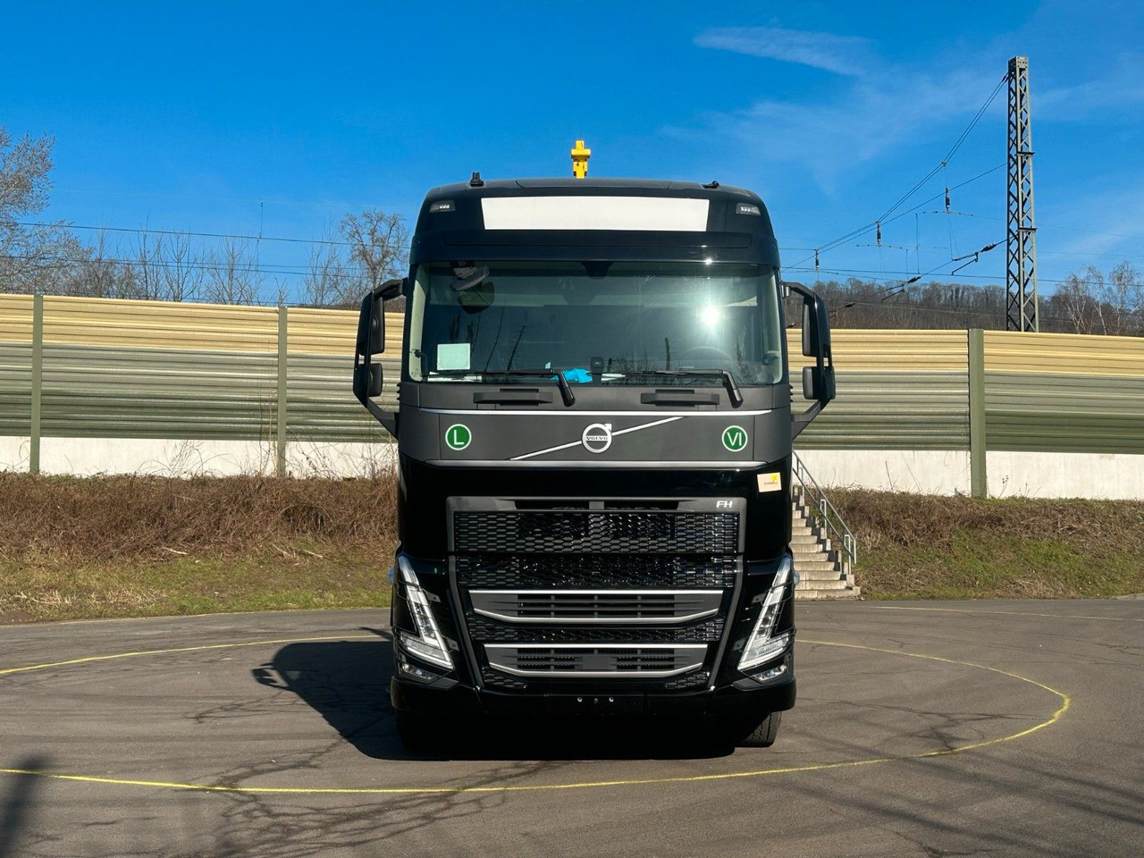 Volvo FH 540 6x4 Abrollkipper Hyva 20-60 - Camion ampliroll, Camion grue: photos 2 Volvo FH 540 6x4 Abrollkipper Hyva 20-60 - Camion ampliroll, Camion grue: photos 2