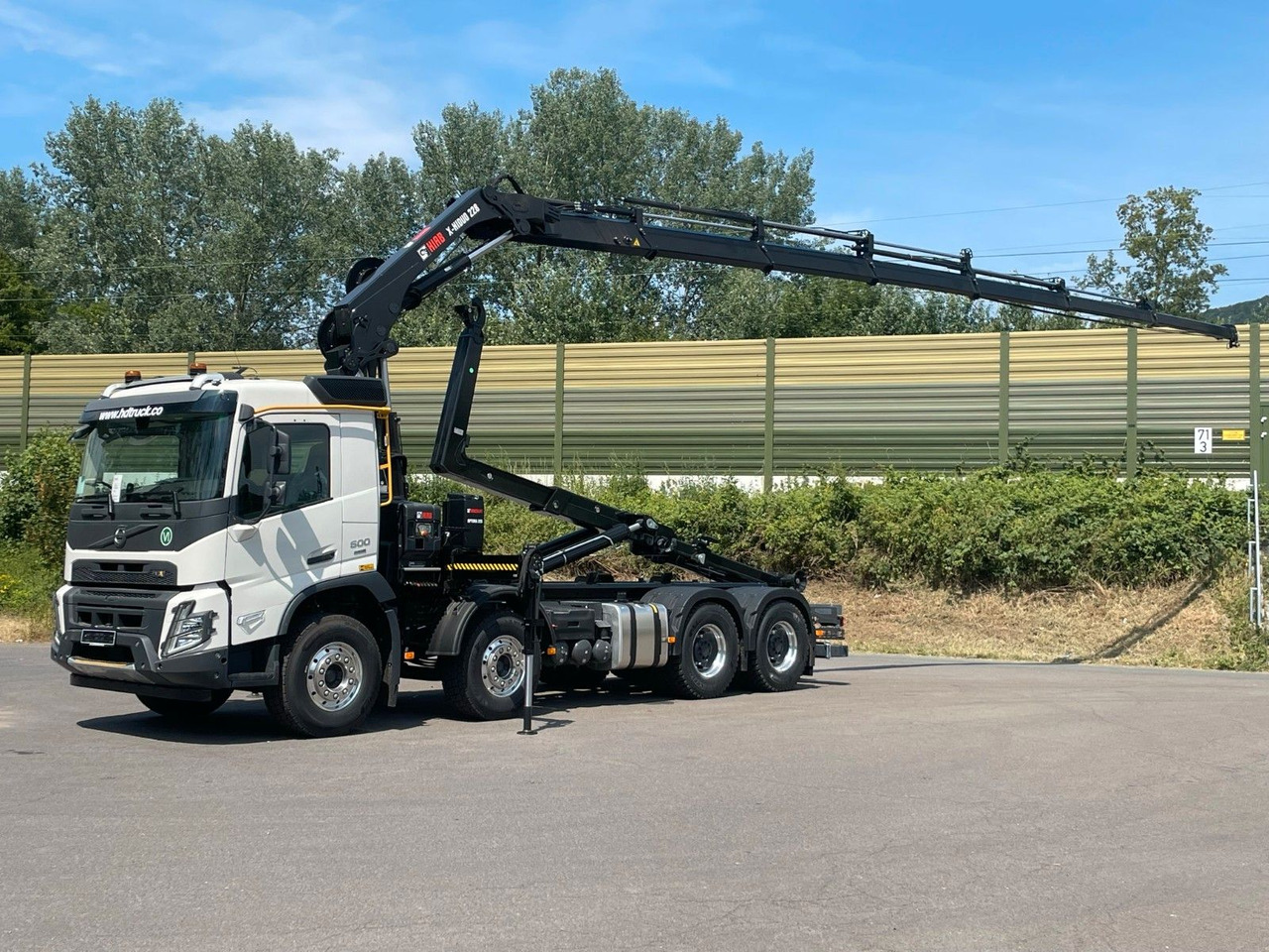 Volvo FMX 500 8x4 Abrollkipper + Kran Hiab 228-6 - Camion ampliroll, Camion grue: photos 1 Volvo FMX 500 8x4 Abrollkipper + Kran Hiab 228-6 - Camion ampliroll, Camion grue: photos 1