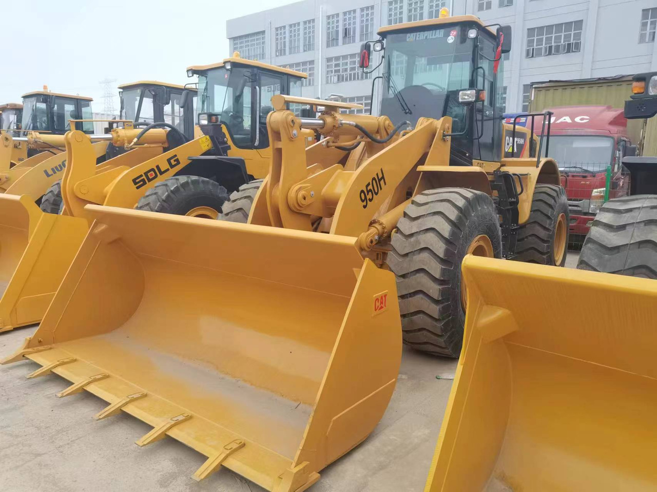 CATERPILLAR 950H - Chargeuse sur pneus: photos 1 CATERPILLAR 950H - Chargeuse sur pneus: photos 1
