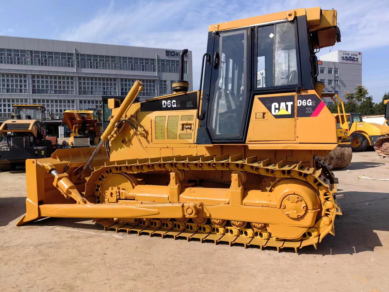 CATERPILLAR D6G2 - Bulldozer: photos 4 CATERPILLAR D6G2 - Bulldozer: photos 4