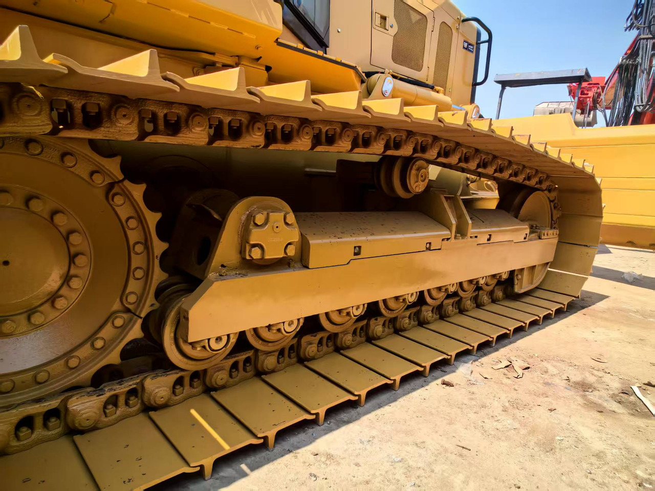 CATERPILLAR D6K - Bulldozer: photos 3 CATERPILLAR D6K - Bulldozer: photos 3