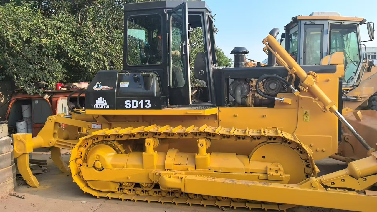 SHANTUI SD13 - Bulldozer: photos 1 SHANTUI SD13 - Bulldozer: photos 1