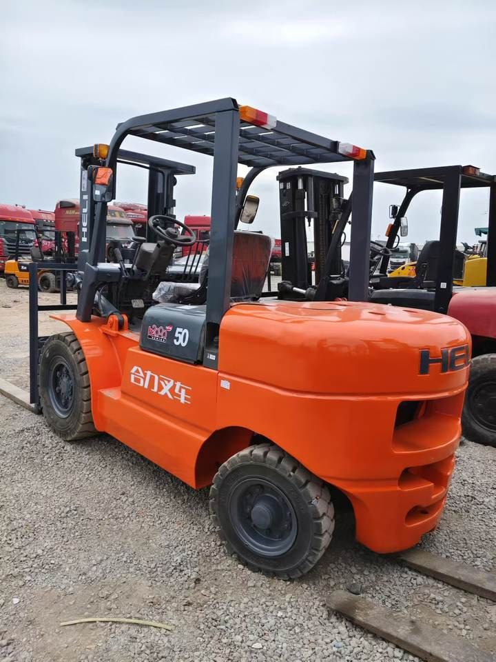 Used HELI Compact 5-ton Full Free Lift Mast Forklift Isuzu Engine - Chariot élévateur diesel: photos 5 Used HELI Compact 5-ton Full Free Lift Mast Forklift Isuzu Engine - Chariot élévateur diesel: photos 5