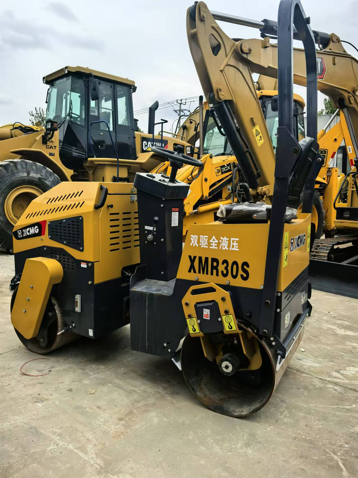 XCMG XMR30S - Compacteur: photos 3 XCMG XMR30S - Compacteur: photos 3