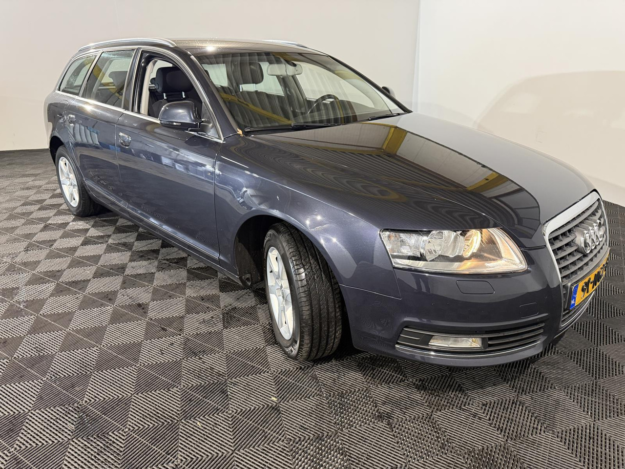 Audi | A6 Avant | 2.0 TFSI Business Edition | 2010 | 250.455 km | 91NGZ8 | Logisch - Voiture: photos 5 Audi | A6 Avant | 2.0 TFSI Business Edition | 2010 | 250.455 km | 91NGZ8 | Logisch - Voiture: photos 5