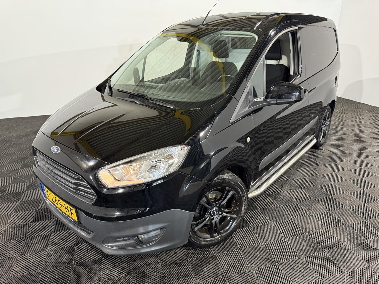 Ford | Transit Courier | 1.5 TDCI Trend | 2017 | 216.300 km | V269HF | Logisch - Autre matériel: photos 1 Ford | Transit Courier | 1.5 TDCI Trend | 2017 | 216.300 km | V269HF | Logisch - Autre matériel: photos 1