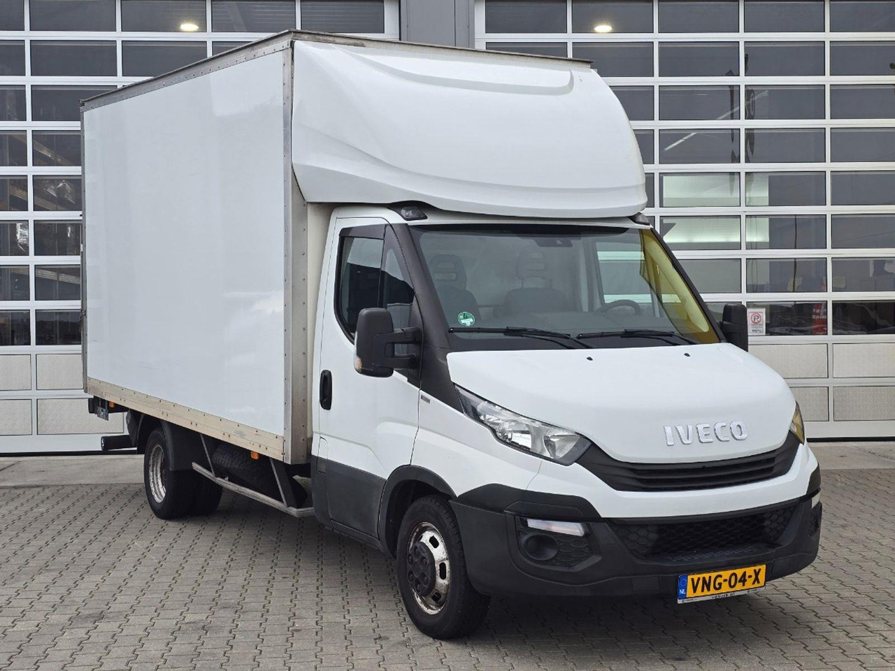 Iveco Daily 35C16V 2.3 410 H3 L | 2019 | 208.488 km | Automaat | VNG04X | NAP: Geen oordeel - Autre matériel: photos 2 Iveco Daily 35C16V 2.3 410 H3 L | 2019 | 208.488 km | Automaat | VNG04X | NAP: Geen oordeel - Autre matériel: photos 2