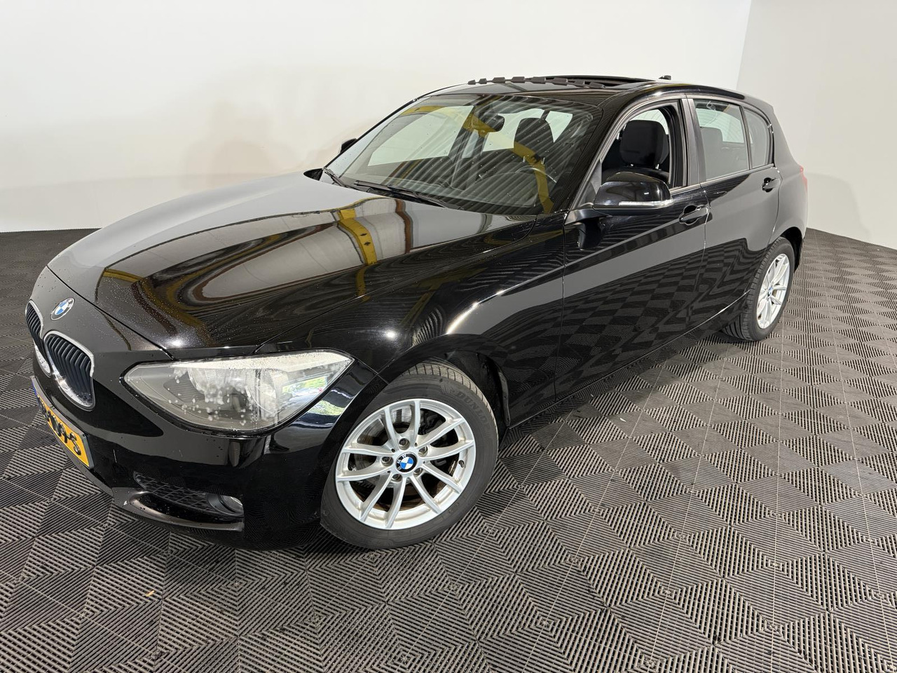 BMW | 1-serie | 116i Business | 2013 | 161.924 km | GB109S | Geen oordeel - Voiture à hayon: photos 1 BMW | 1-serie | 116i Business | 2013 | 161.924 km | GB109S | Geen oordeel - Voiture à hayon: photos 1