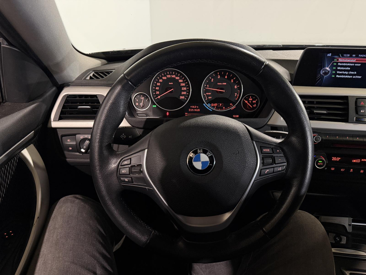 BMW | 4-serie Coupé | 420i Executive Automaat | 2015 | 213.401 km | 2ZGG53 | Logisch - Voiture: photos 3 BMW | 4-serie Coupé | 420i Executive Automaat | 2015 | 213.401 km | 2ZGG53 | Logisch - Voiture: photos 3