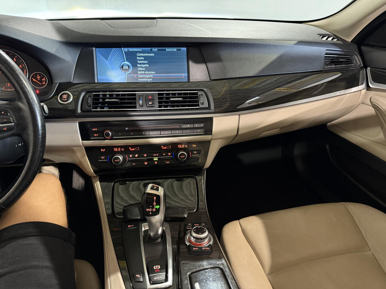 BMW 5-serie 523i High Executive M-sport | 2011 | 259.445 km | G-885- VL - Berline: photos 5 BMW 5-serie 523i High Executive M-sport | 2011 | 259.445 km | G-885- VL - Berline: photos 5