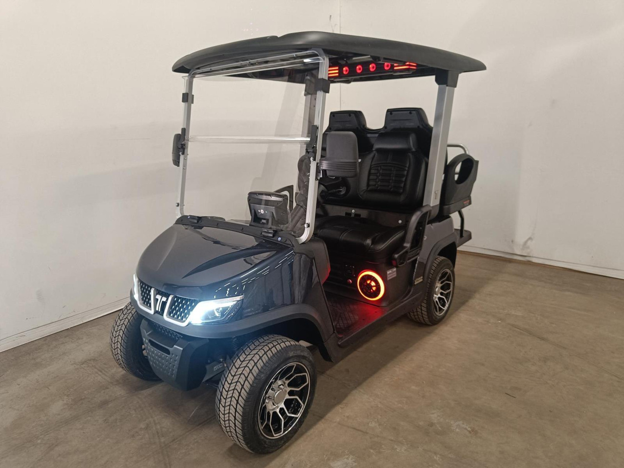 Bensel TARA 2+2 Golfkar Artic Grey - Voiturette de golf: photos 1 Bensel TARA 2+2 Golfkar Artic Grey - Voiturette de golf: photos 1