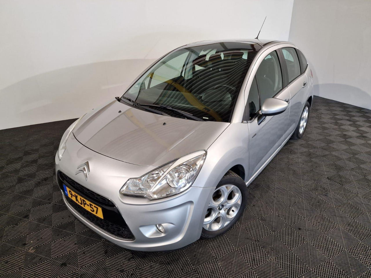 Citroen C3 1.6 Vti 2012 193.593 km 9-KJP-57 - Voiture à hayon: photos 1 Citroen C3 1.6 Vti 2012 193.593 km 9-KJP-57 - Voiture à hayon: photos 1