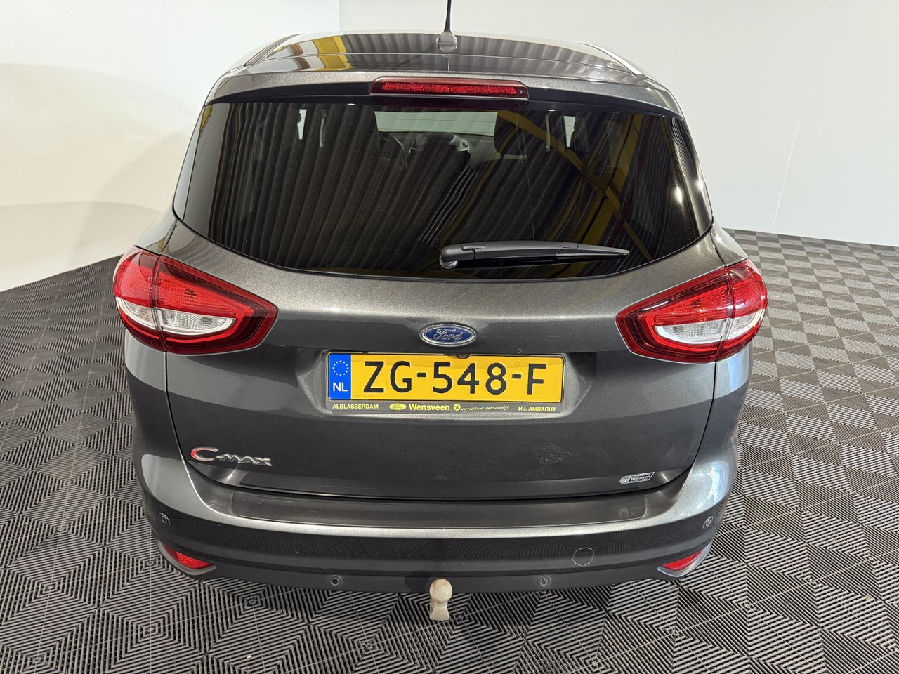 Ford C-Max 1.0 Titanium ZG-548-F 186.382 km - Voiture: photos 4 Ford C-Max 1.0 Titanium ZG-548-F 186.382 km - Voiture: photos 4