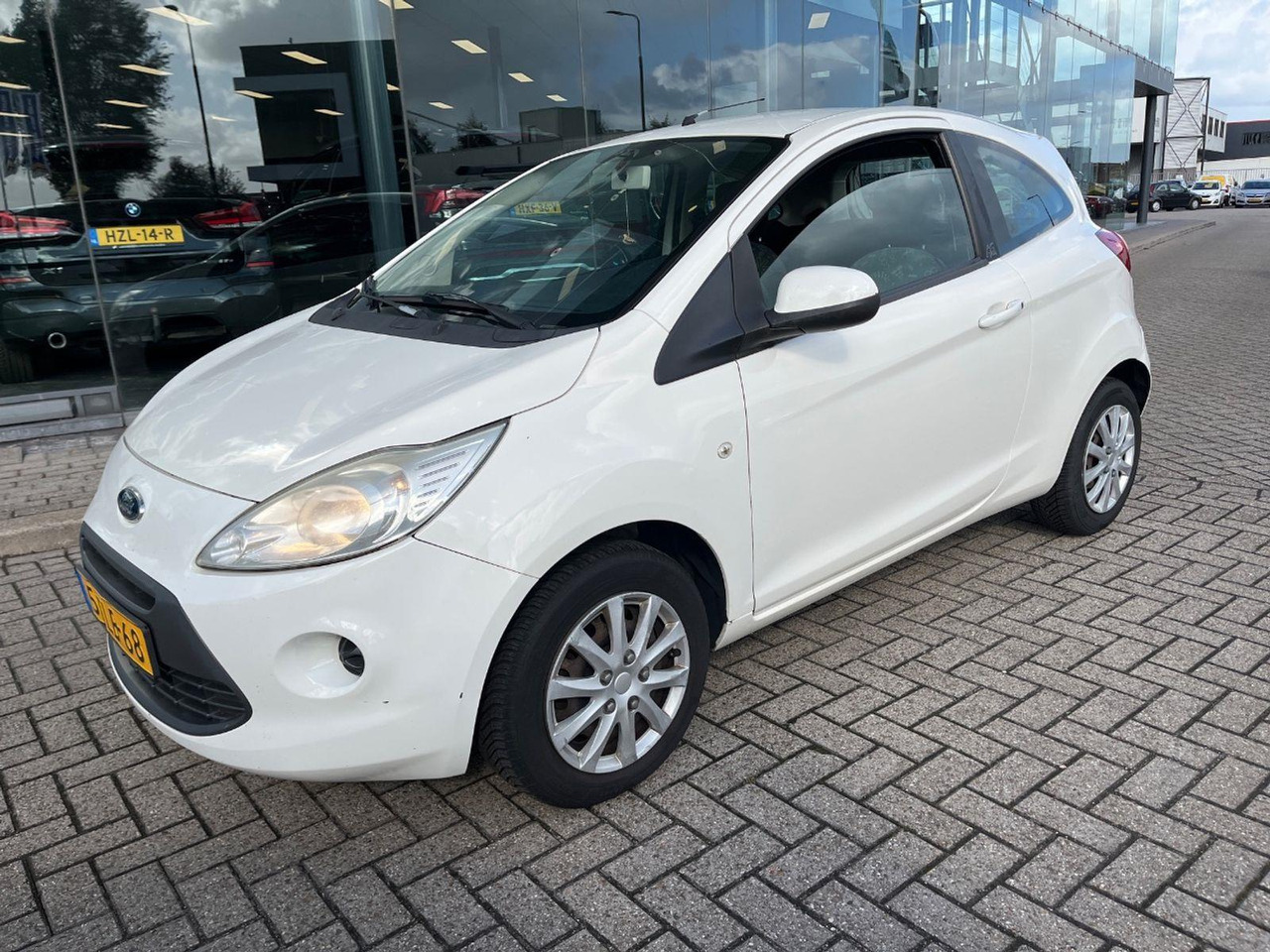 Ford Ka 1.2 Limited | 2011 | 142.277 km | 5TLB68 | NAP: Geen oordeel - Voiture à hayon: photos 1 Ford Ka 1.2 Limited | 2011 | 142.277 km | 5TLB68 | NAP: Geen oordeel - Voiture à hayon: photos 1