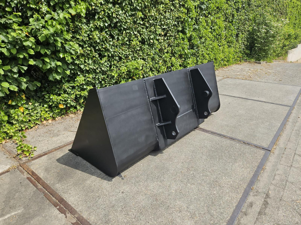 Grondbak t.b.v. Verreiker – Nieuw, Breedte 220 cm (1) - Godet pour chargeur: photos 4 Grondbak t.b.v. Verreiker – Nieuw, Breedte 220 cm (1) - Godet pour chargeur: photos 4