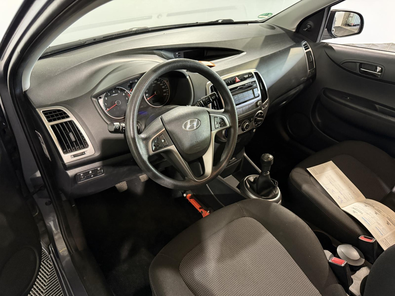 Hyundai i20 1.2i Business Edition | 2012 | 167.712 km |36-XNR-1 - Voiture à hayon: photos 4 Hyundai i20 1.2i Business Edition | 2012 | 167.712 km |36-XNR-1 - Voiture à hayon: photos 4