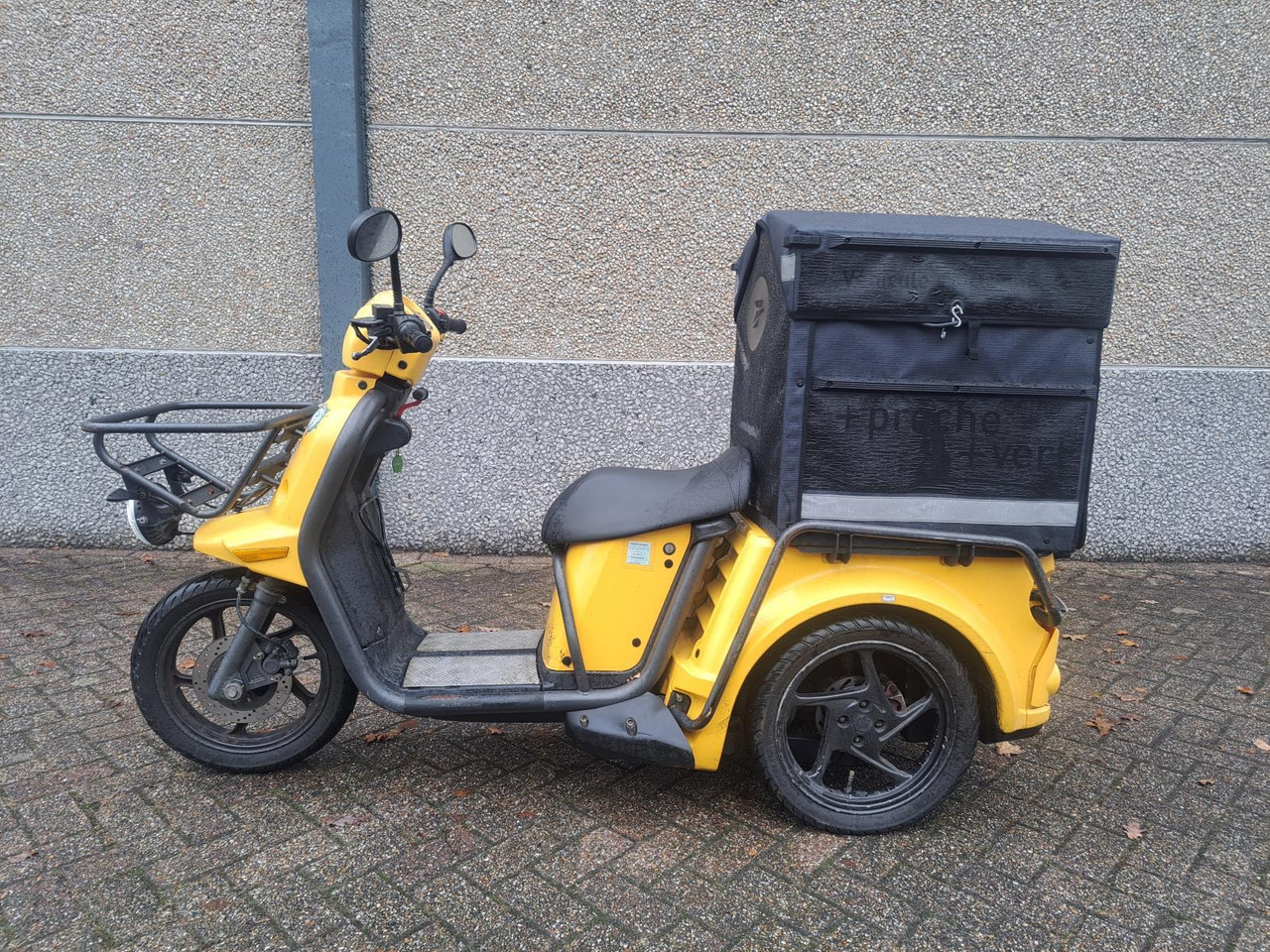 Ligier L2e-P Postscooter - Motocyclette: photos 3 Ligier L2e-P Postscooter - Motocyclette: photos 3