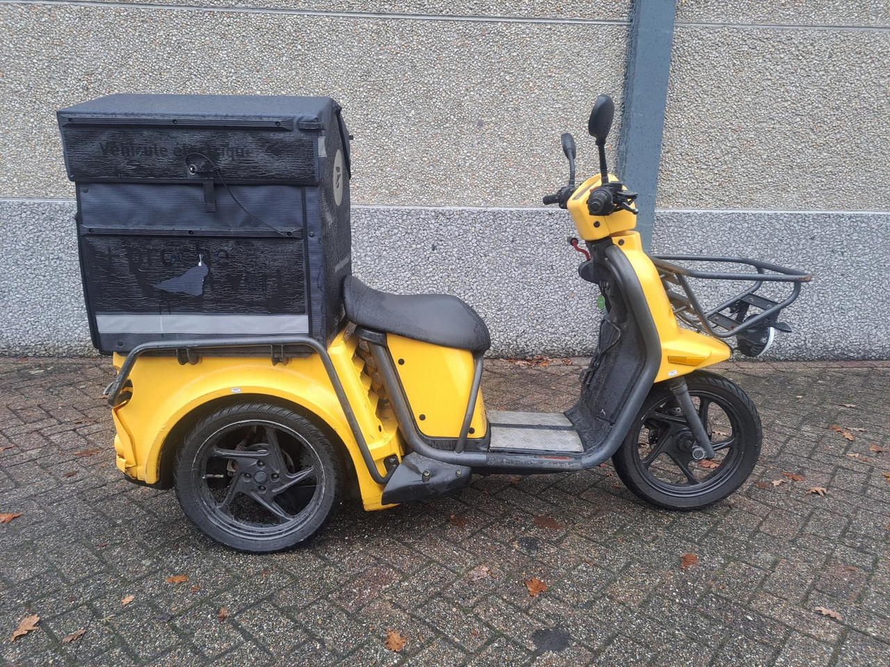 Ligier L2e-P Postscooter - Motocyclette: photos 4 Ligier L2e-P Postscooter - Motocyclette: photos 4