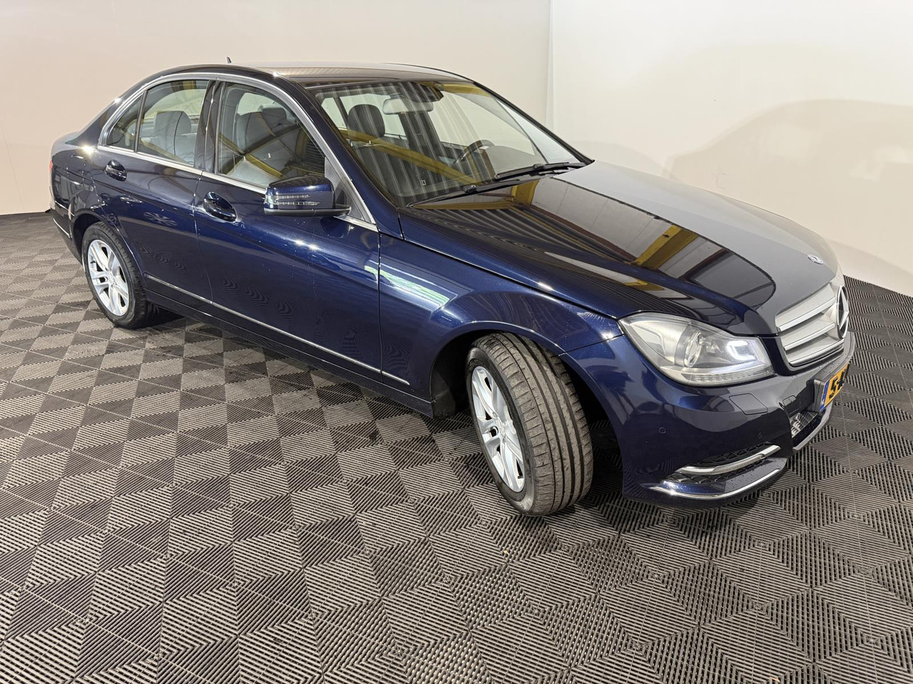 Mercedes-Benz C-klasse 220 CDI BlueEFFICIENCY Edition Avantgarde | 2013 | 348.866 km | 5-KJR-88 - Berline: photos 4 Mercedes-Benz C-klasse 220 CDI BlueEFFICIENCY Edition Avantgarde | 2013 | 348.866 km | 5-KJR-88 - Berline: photos 4