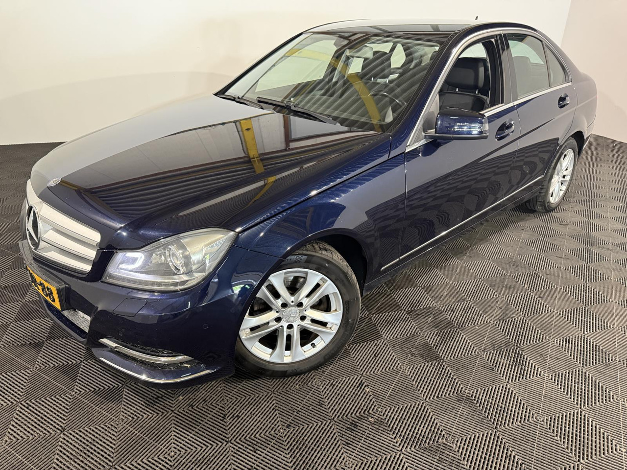 Mercedes-Benz C-klasse 220 CDI BlueEFFICIENCY Edition Avantgarde | 2013 | 348.866 km | 5-KJR-88 - Berline: photos 1 Mercedes-Benz C-klasse 220 CDI BlueEFFICIENCY Edition Avantgarde | 2013 | 348.866 km | 5-KJR-88 - Berline: photos 1